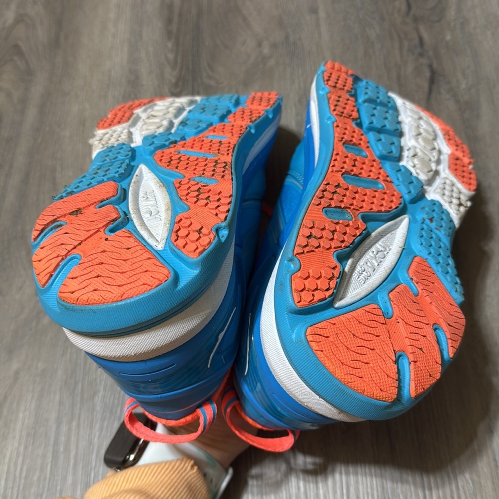 Hoka One One Constant Sneakers Women’s size 9 Width: W - Picture 5 of 6